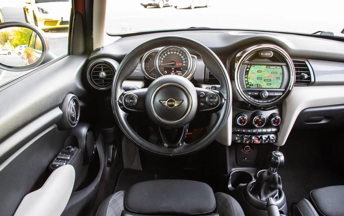 MINI Cooper cena 73900 przebieg: 76200, rok produkcji 2018 z Łódź małe 781